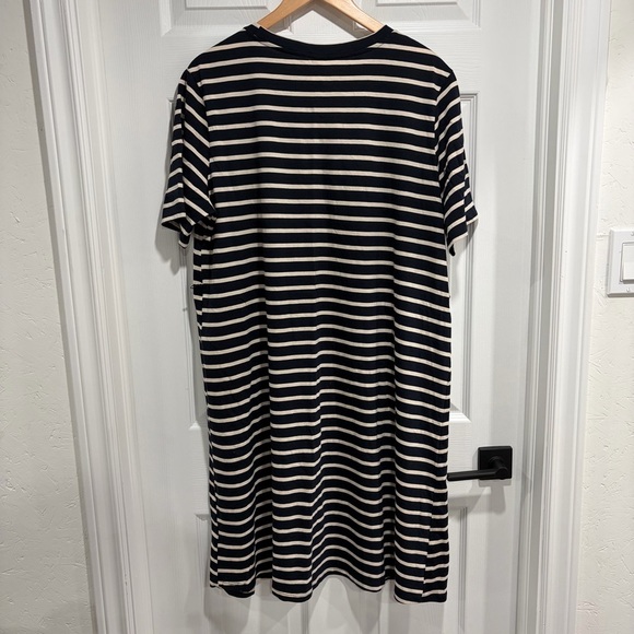 H&M Striped Navy and Cream 100% Cotton Maternity T-Shirt Dress New With Tags - Picture 4 of 9
